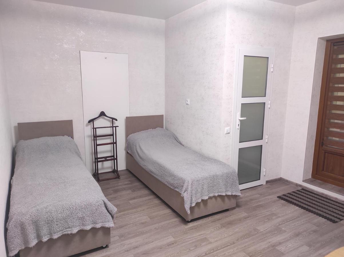 Таунхаус Біля Жд Вокзала Vinnytsia Extérieur photo